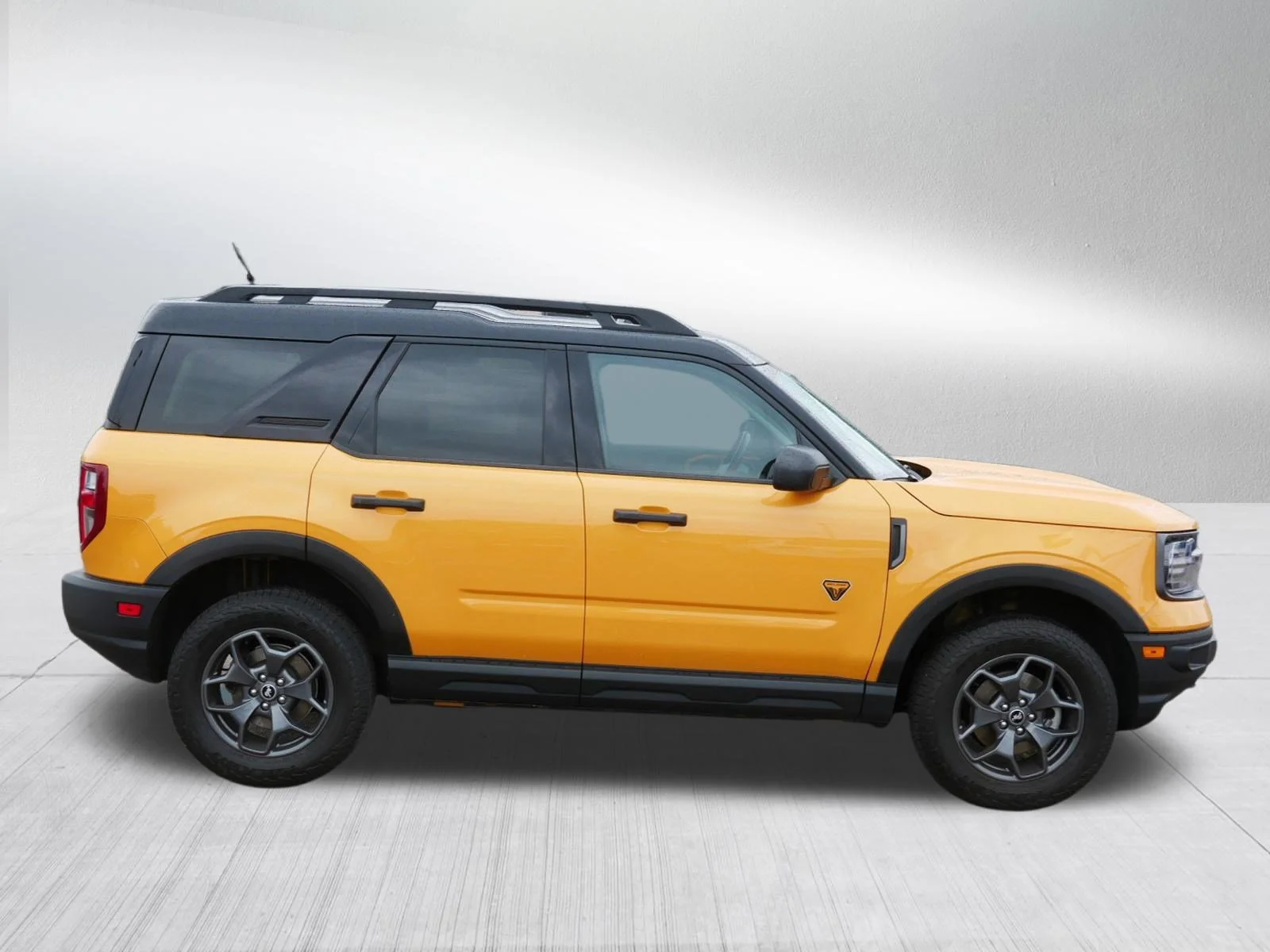 Certified Used 2022 Cyber Orange Metallic Tricoat Ford Badlands image 8