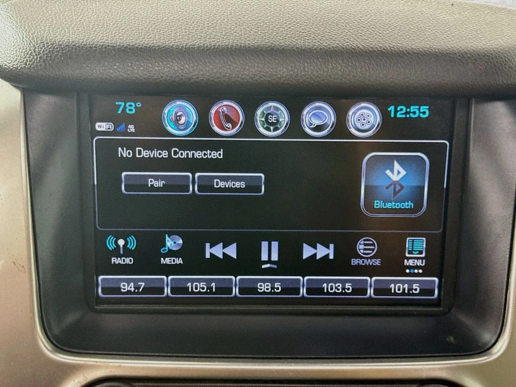 Used 2018 Iridescent Pearl Tricoat Chevrolet LT image 18
