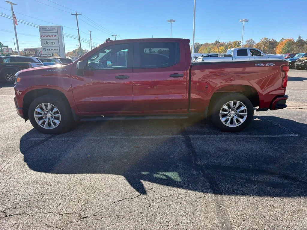 Used 2022 Red Chevrolet Custom image 2