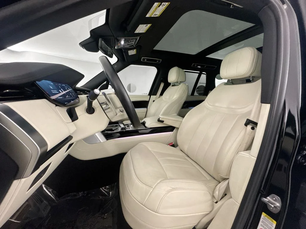 Certified Used 2023 Black Land Rover SE image 20