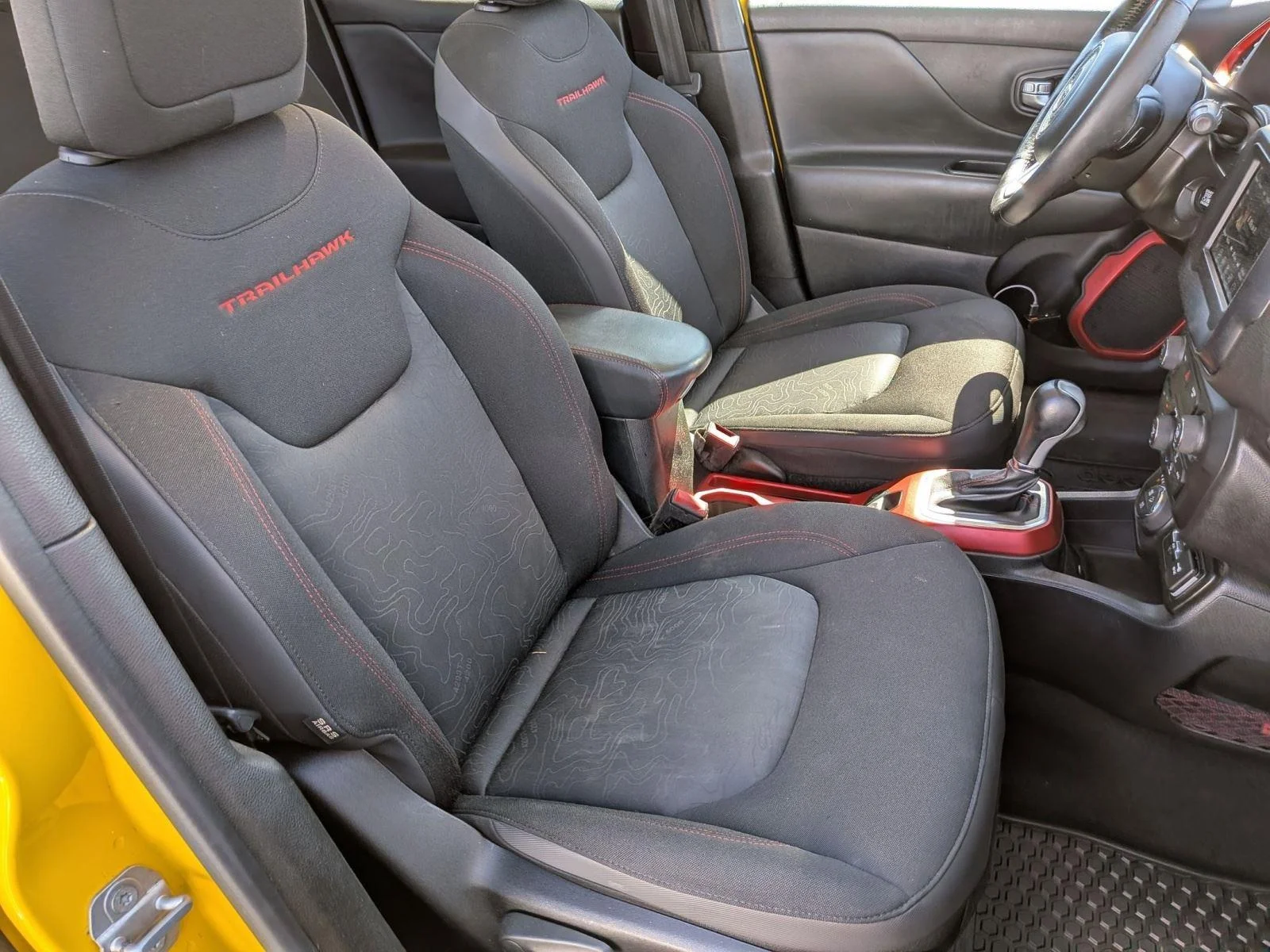 Used 2019 Solar Yellow Clearcoat Jeep Trailhawk image 37