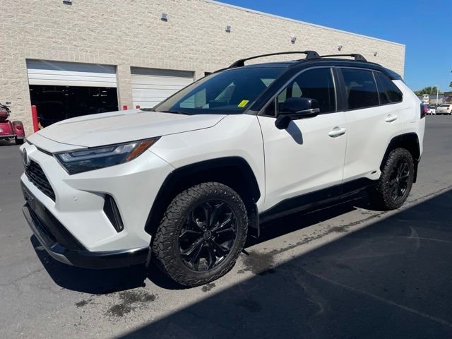 Used 2024 Off-white Toyota XSE image 3