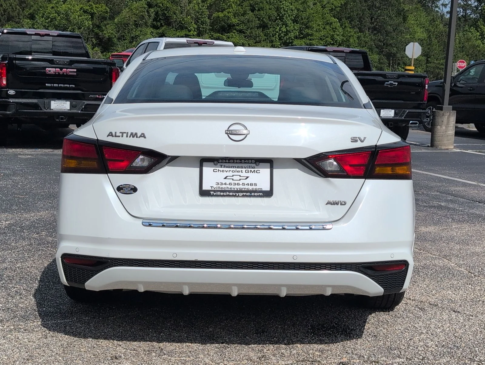 Used 2023 White Nissan 2.5 SV image 4