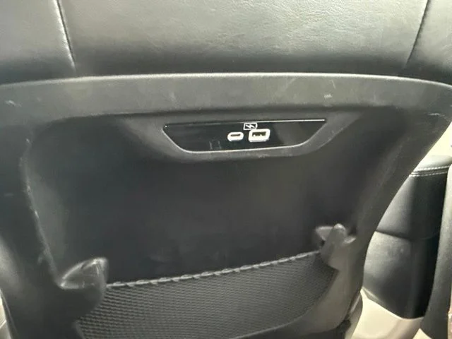 Used 2023 Black Chrysler Touring L image 28