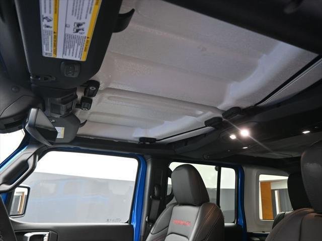 New 2026 Hydro Blue Pearl-Coat Exterior Paint Jeep Rubicon image 28