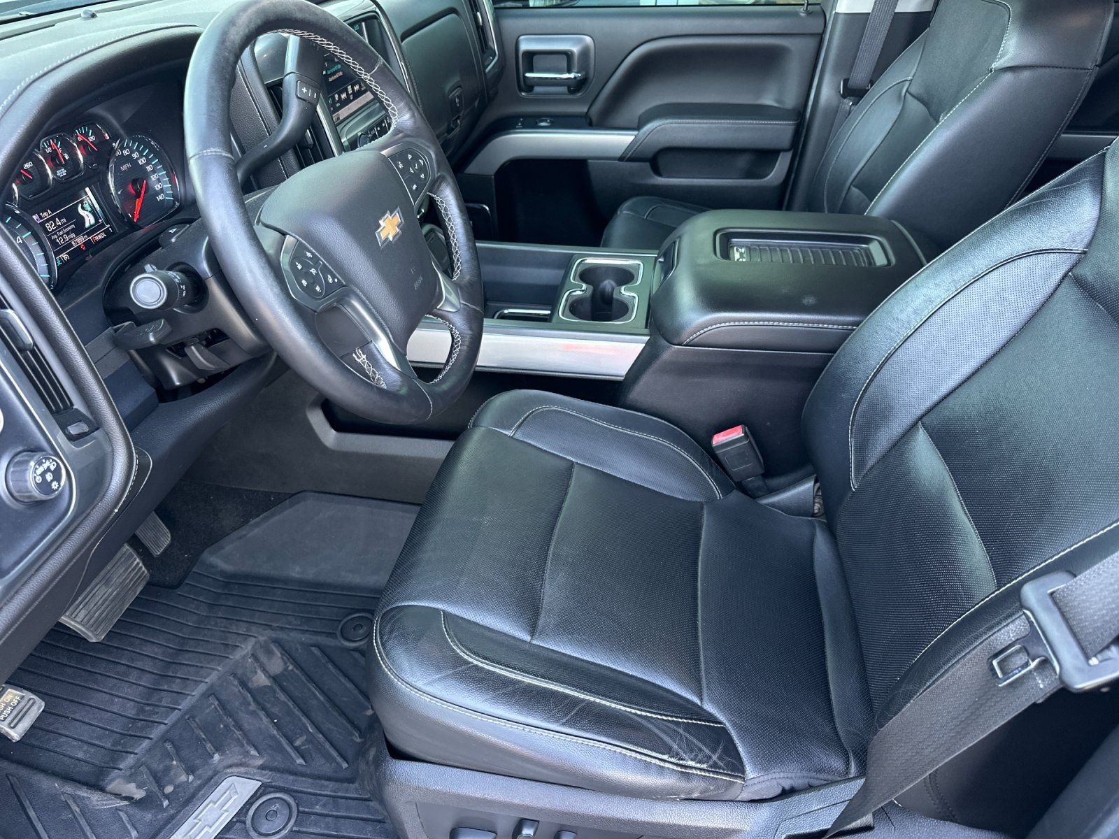 Used 2018 Silver Ice Metallic Chevrolet LTZ image 9