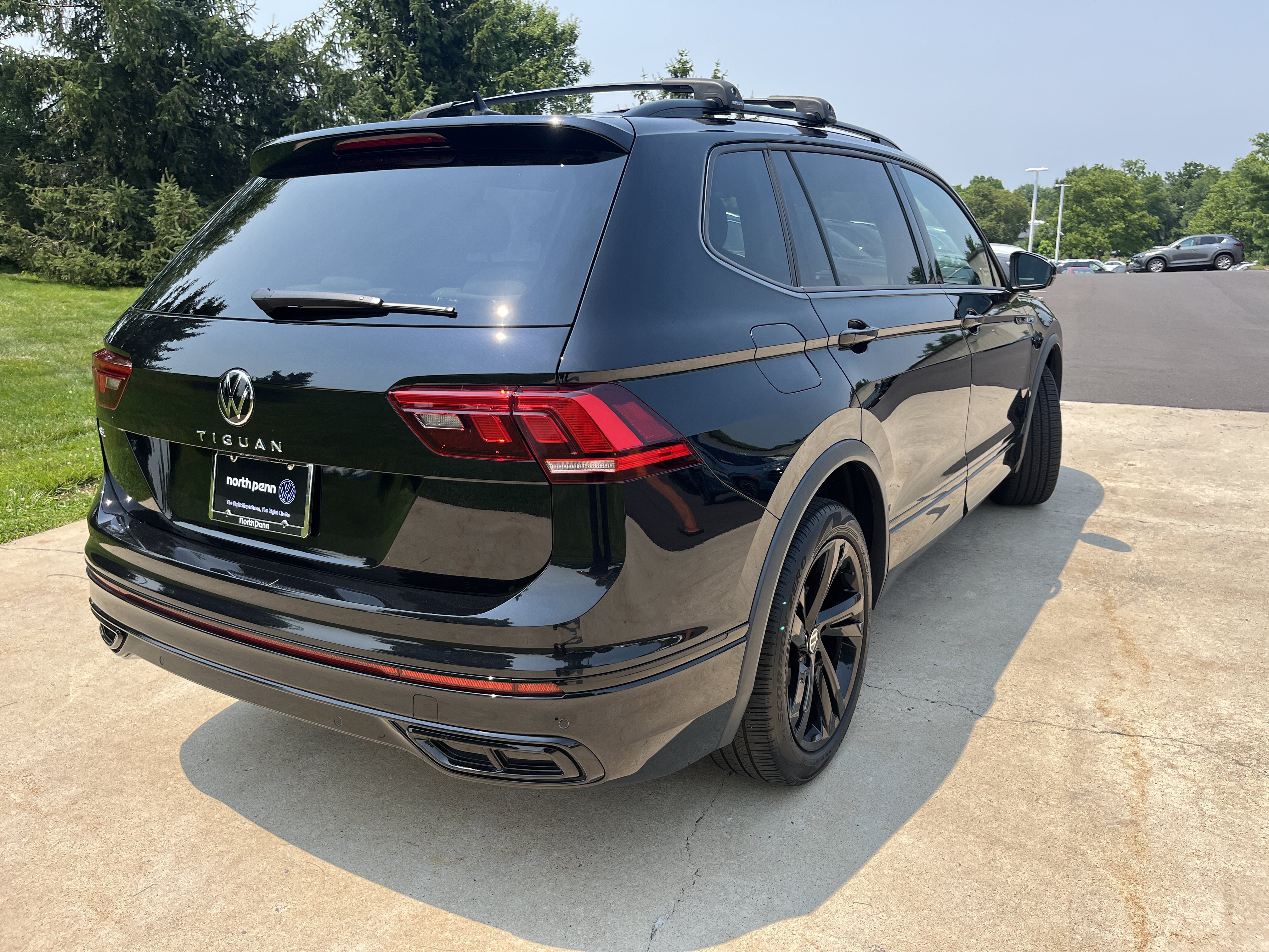 Used 2023 Black Volkswagen SE R-Line Black image 13
