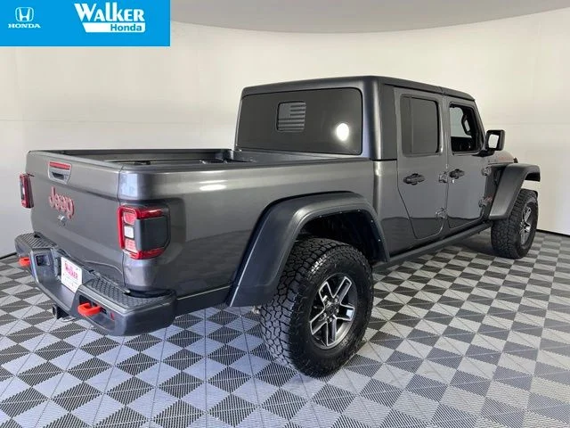 Used 2024 Crystal Metallic Jeep Mojave image 8