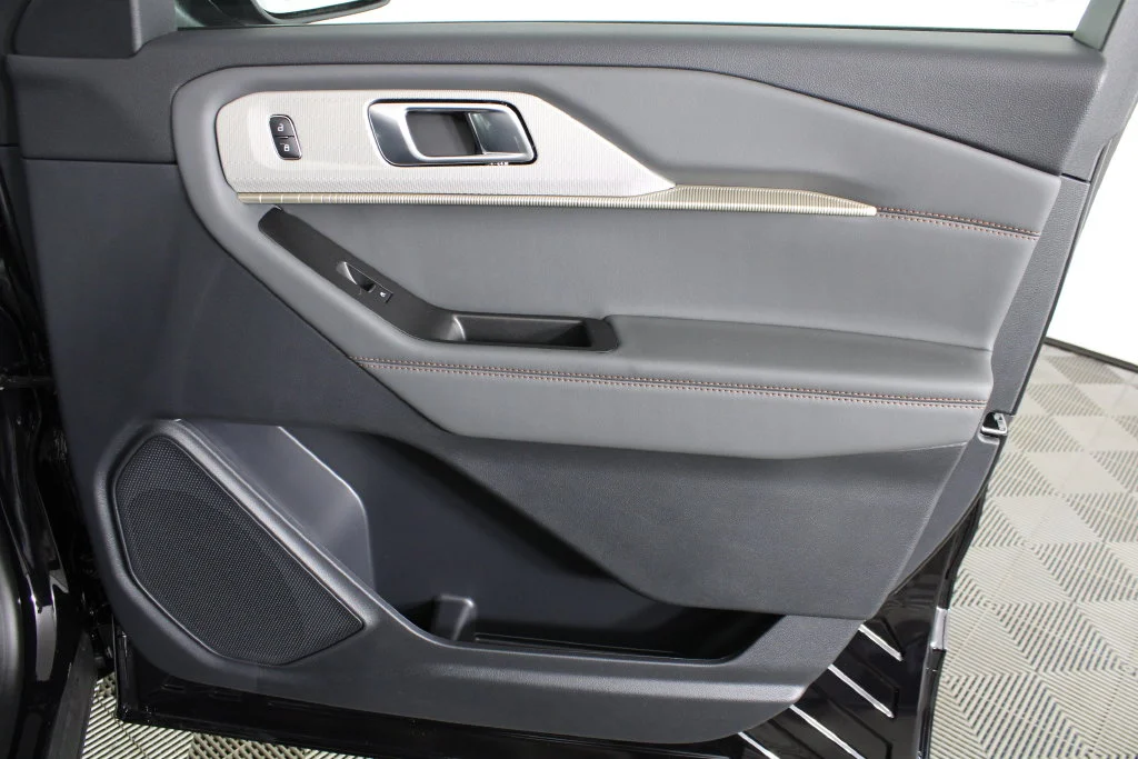 New 2027 Black Ford Active image 10