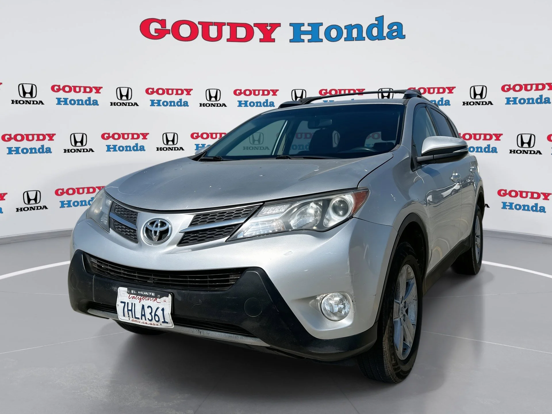 2014 Toyota RAV4 XLE's photo