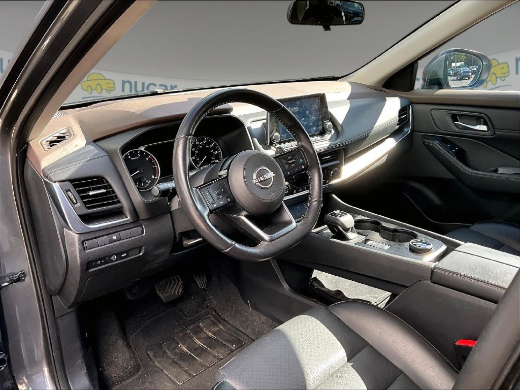 Used 2023 Gray Nissan SV image 12