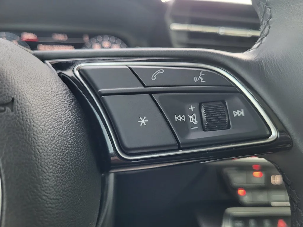 Used 2022 White Audi  image 16