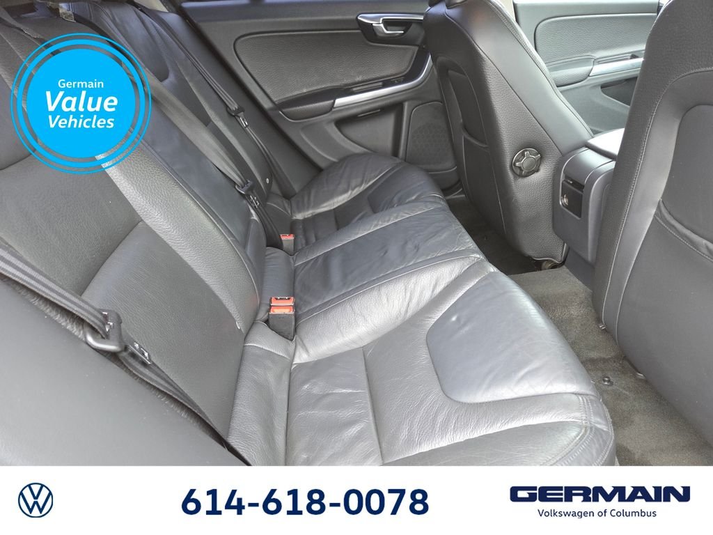 Used 2012  Volvo T5 image 17