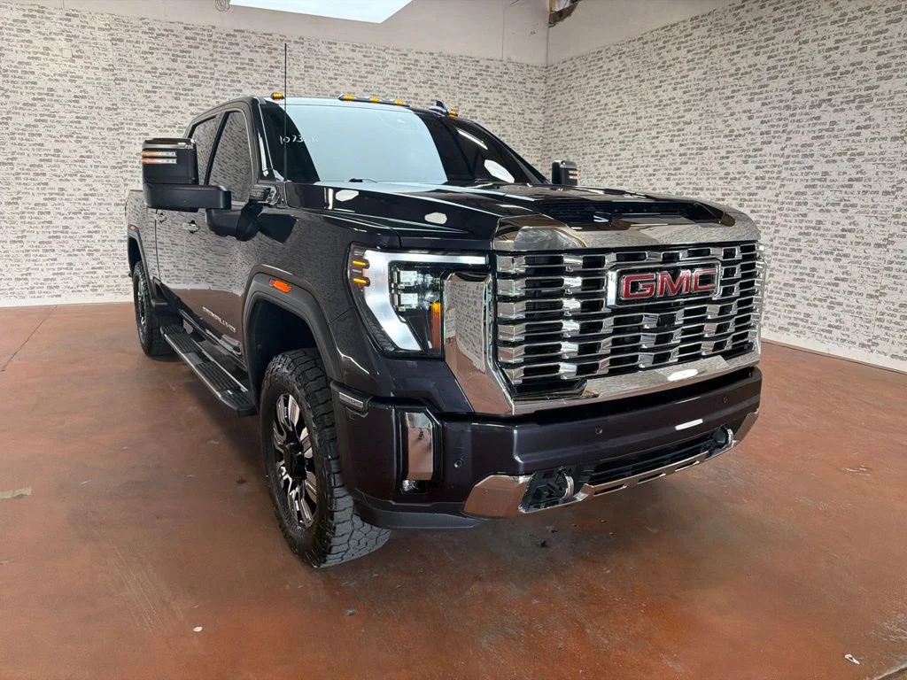 Used 2025 Titanium Rush Metallic GMC Denali image 1