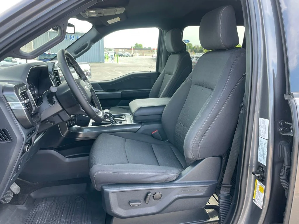 Used 2023 Gray Ford XLT image 7