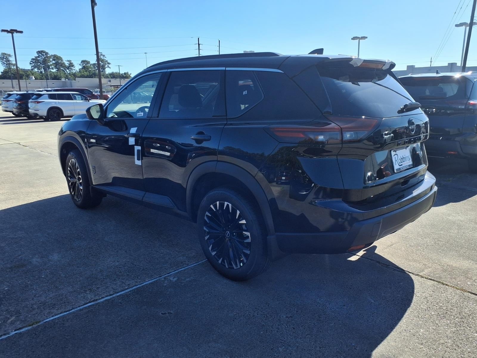 2026 Nissan Rogue photo 4 of 26