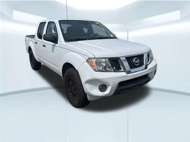 Used 2012 White Nissan SV image 4