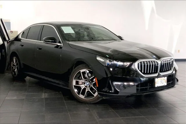 Used 2024 BMW i5 40 with VIN WBY33FK06RCR64195 for sale in Honolulu, HI