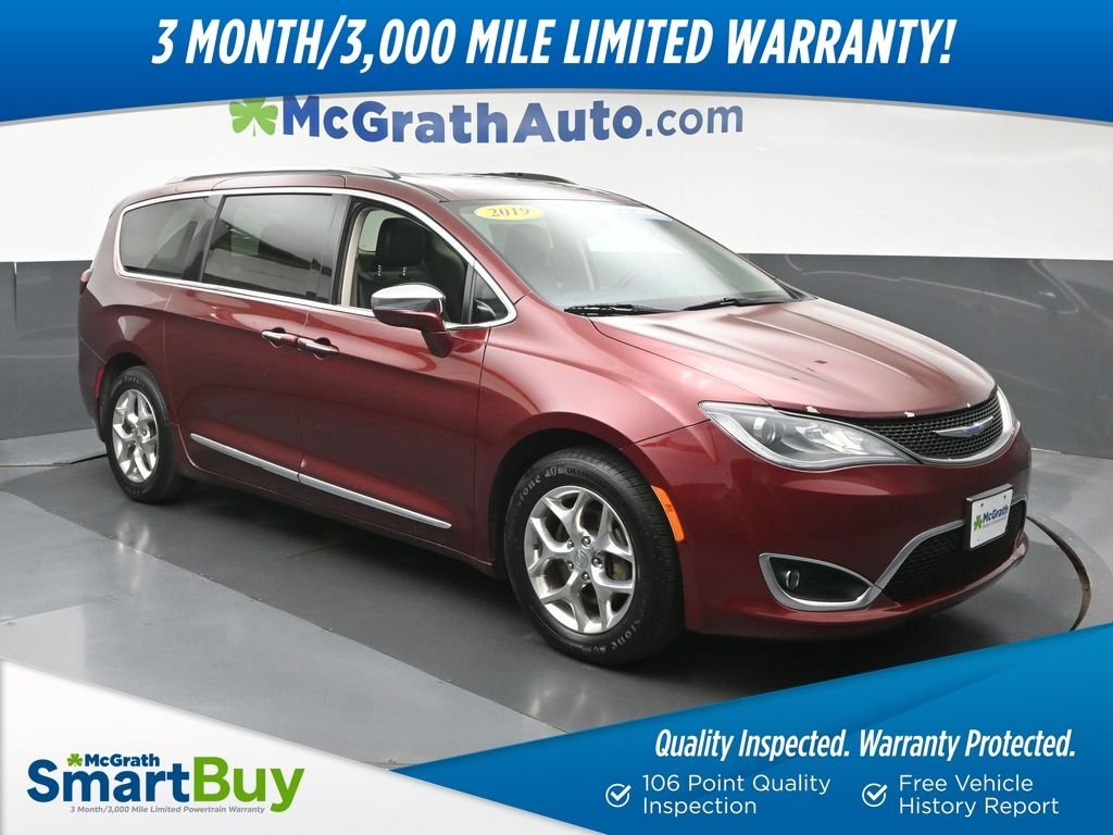 2019 Chrysler Pacifica Limited's photo
