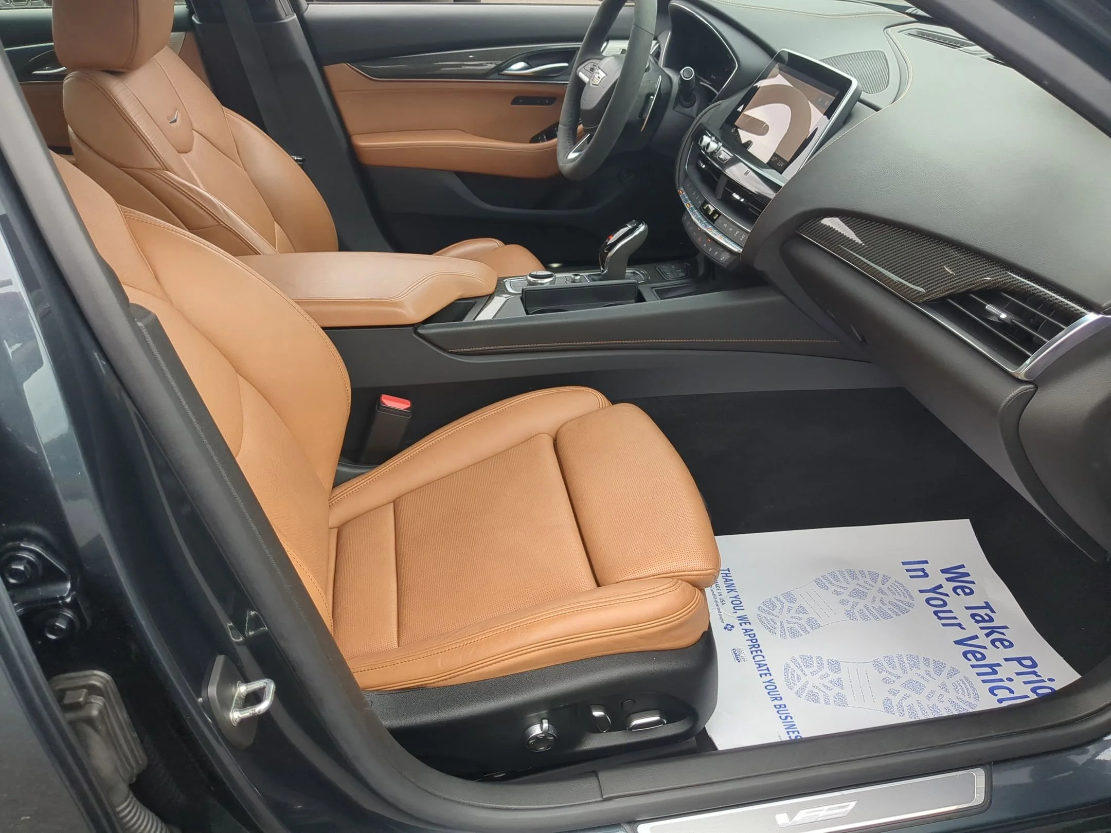 Used 2021 Shadow Metallic Cadillac V-Series image 27