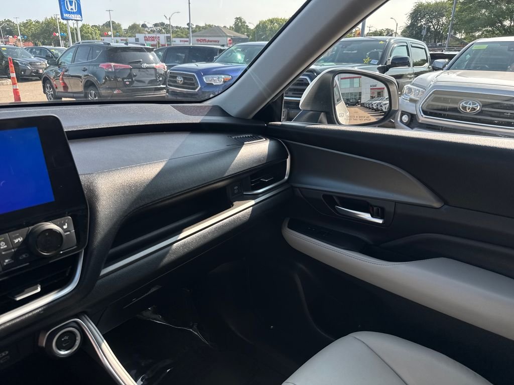 Used 2024 Beige Toyota XLE image 41