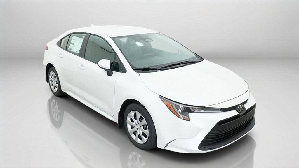 New 2027 Wind Chill Pearl Toyota LE image 35