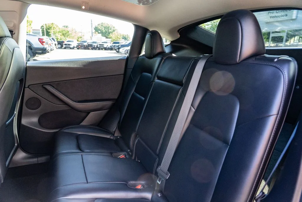 Used 2022 Black Tesla Long Range image 18