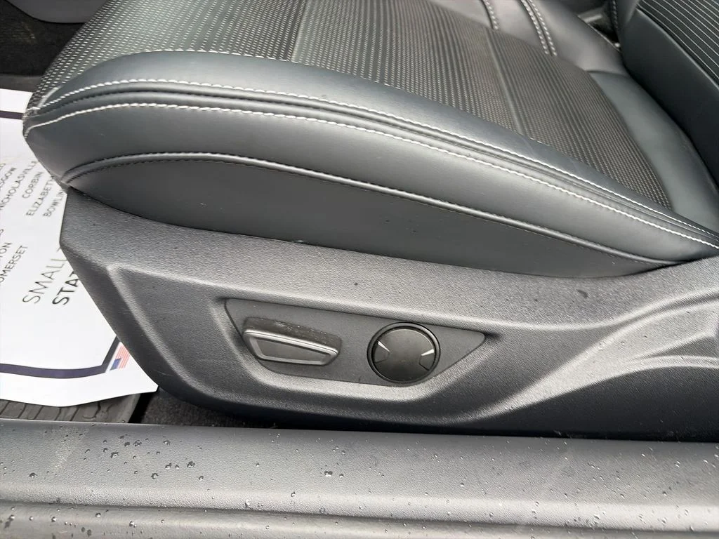Used 2025 Gray Ford GT Premium image 18