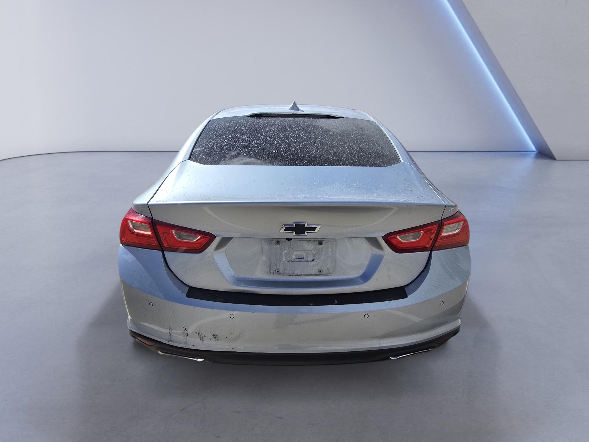 Used 2017 Arctic Blue Metallic Chevrolet Premier image 4