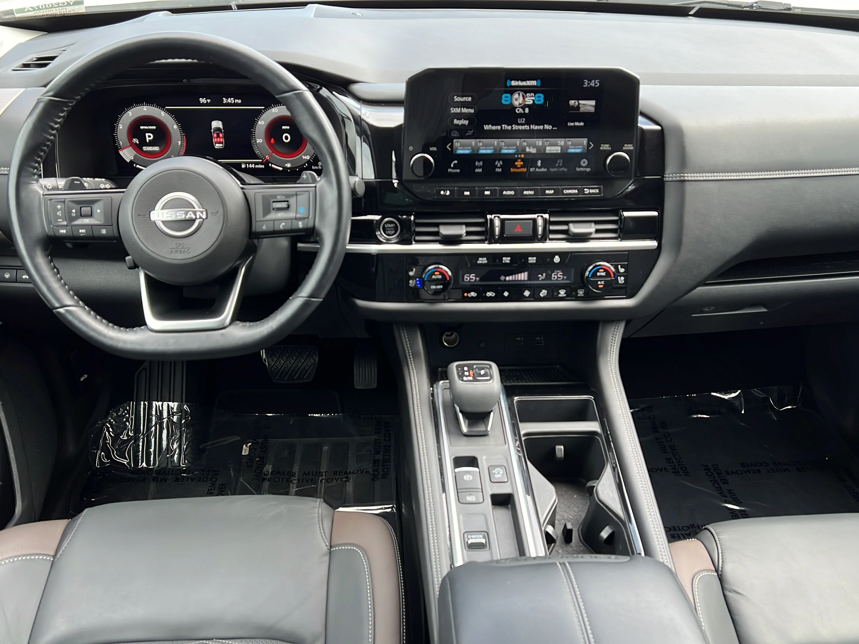 Used 2022 Pearl White Tricoat Nissan Platinum image 11