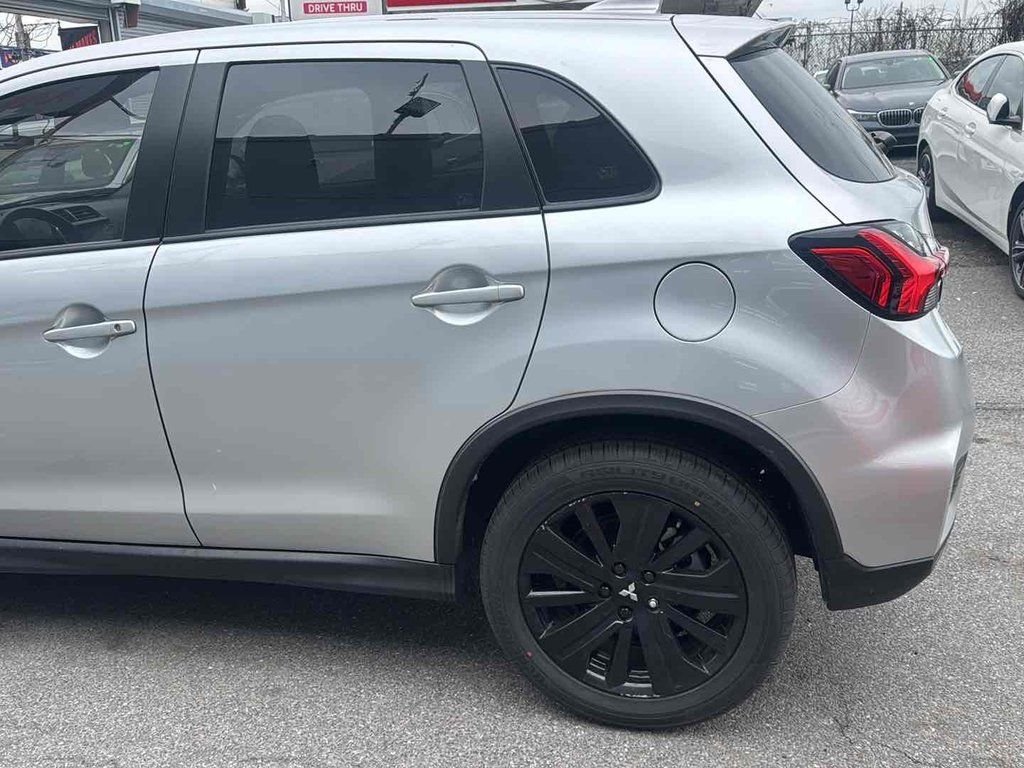 Used 2024 Gray Mitsubishi 2.0 LE image 7