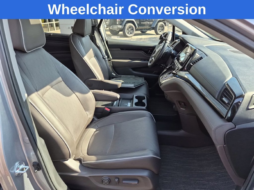 Used 2024 Silver Honda Elite image 28