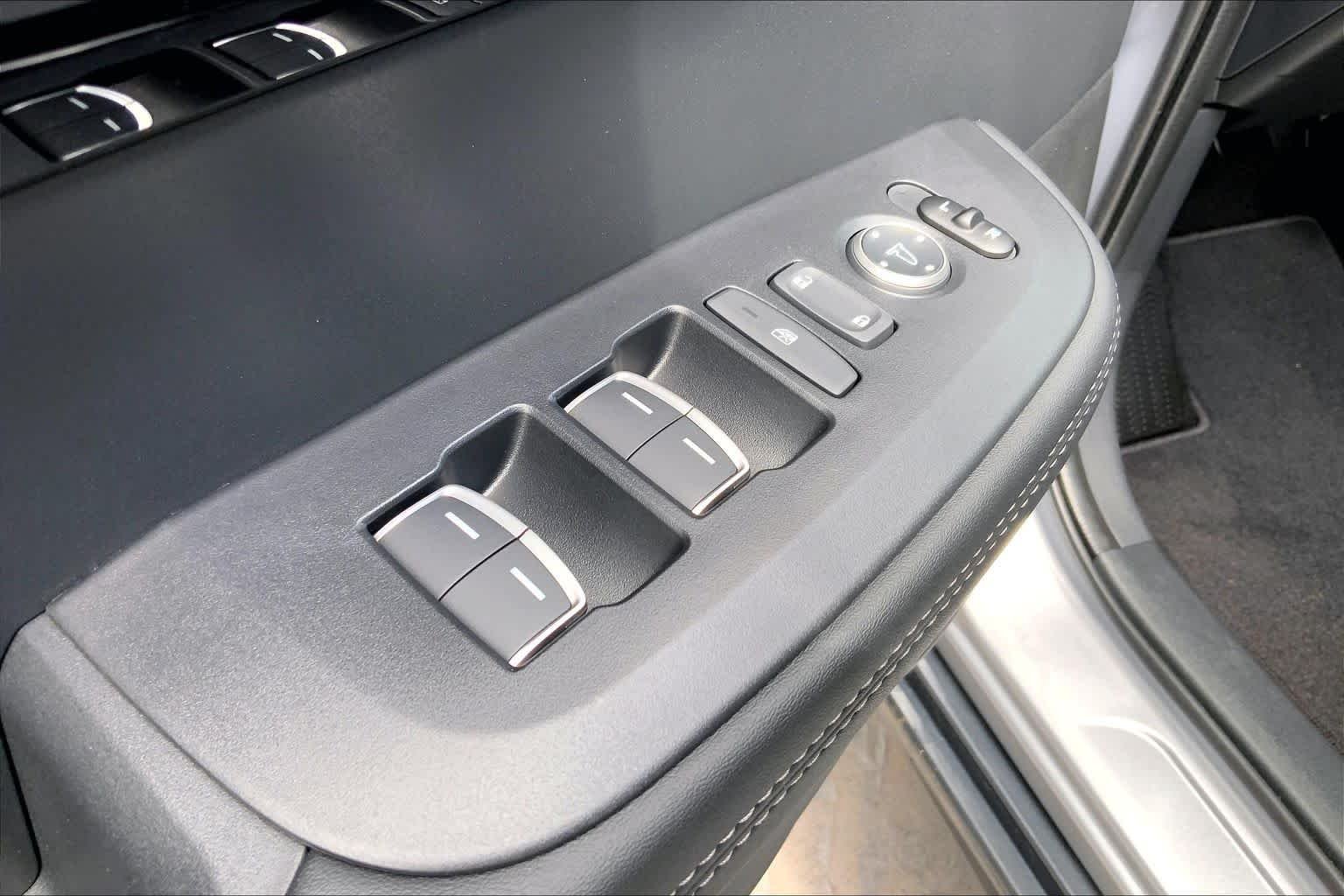 New 2026 Solar Silver Metallic Acura  image 13