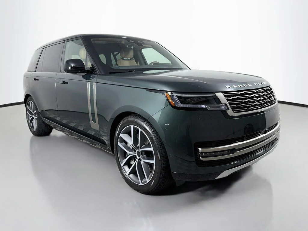 New 2026 Belgravia Green Land Rover SE LWB 7-Seats / V8 image 3