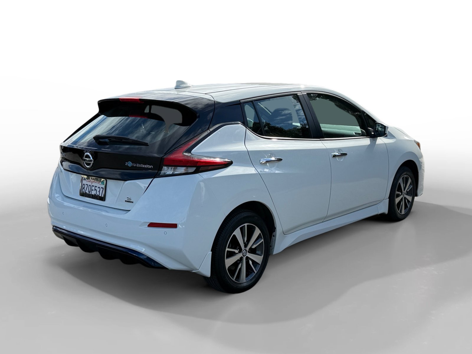 Used 2022 Glacier White Nissan S Plus image 5