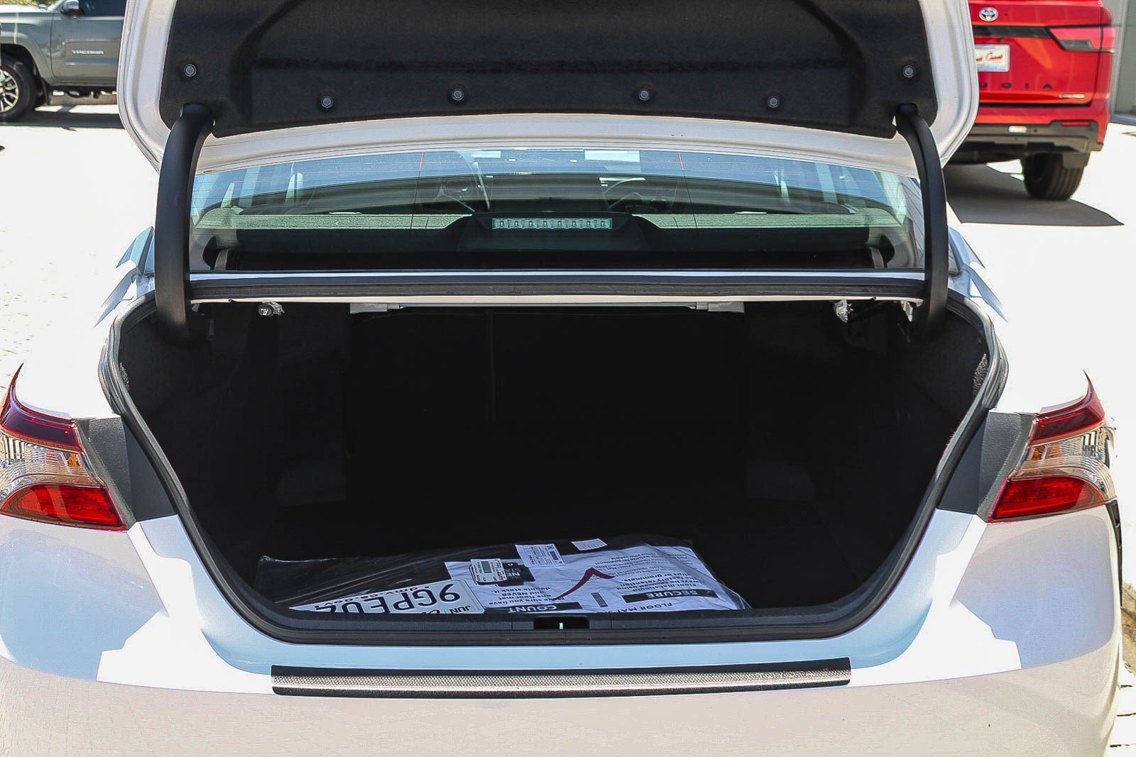 Certified Used 2023 Ice Toyota SE image 24
