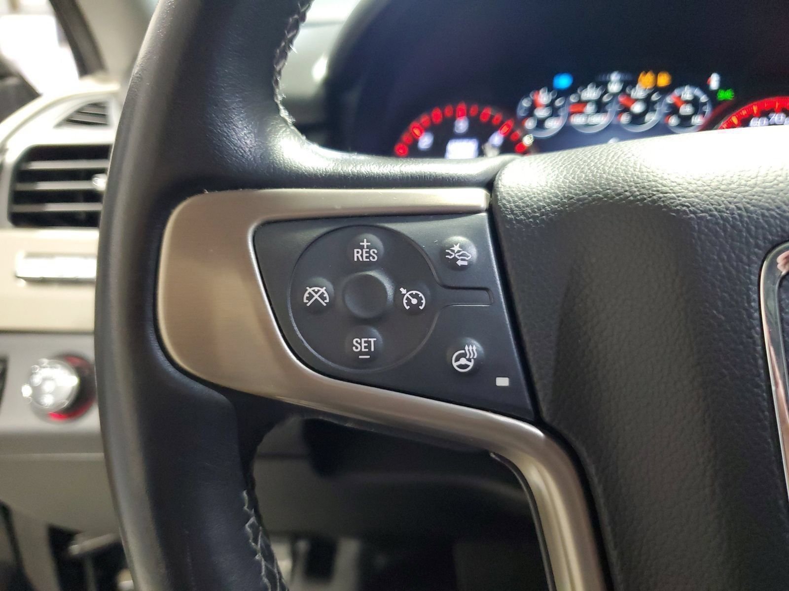 Used 2015 Black GMC Denali image 22