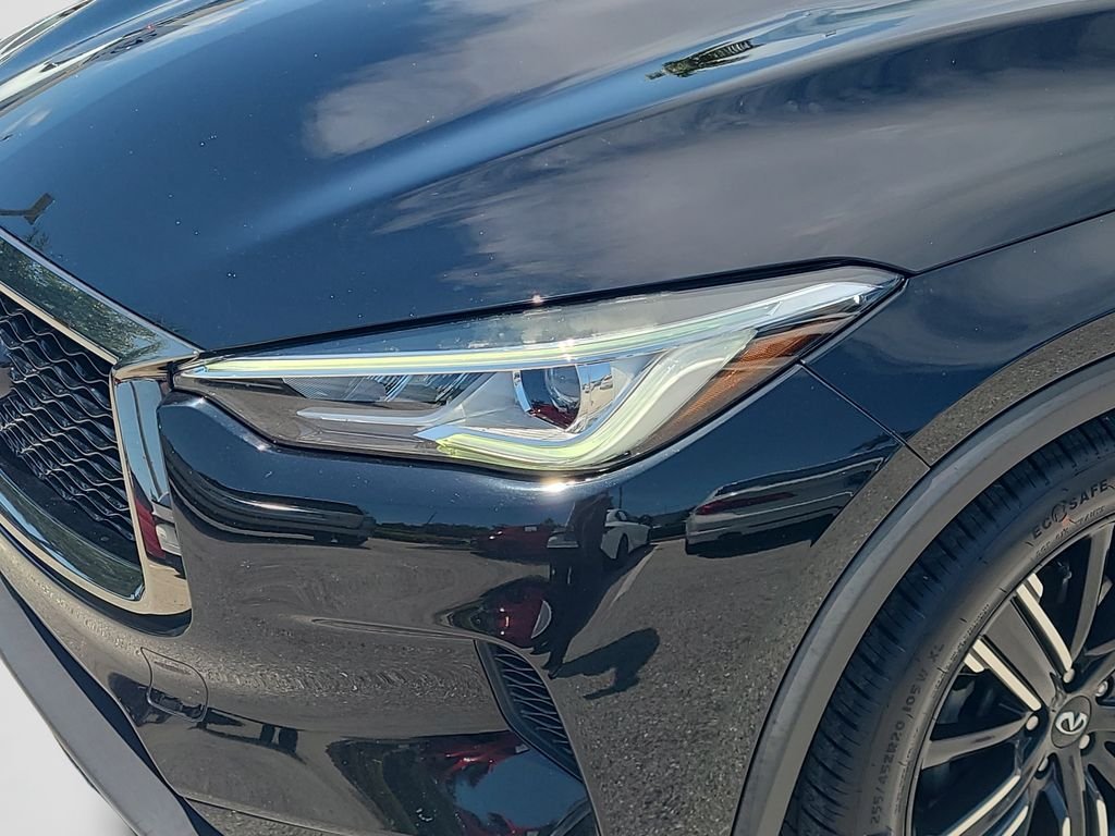 Used 2021 Black INFINITI LUXE image 23