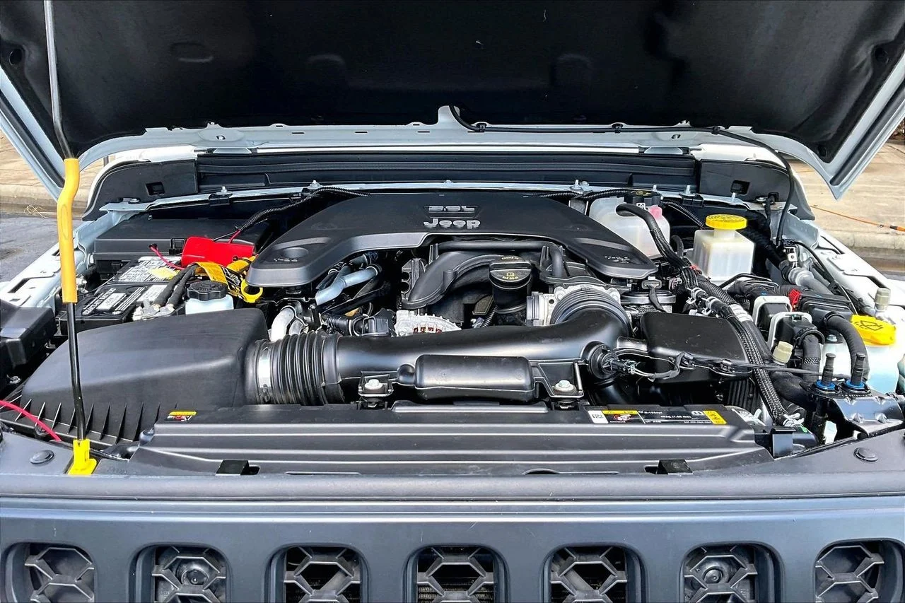 Used 2021 White Jeep Rubicon image 36