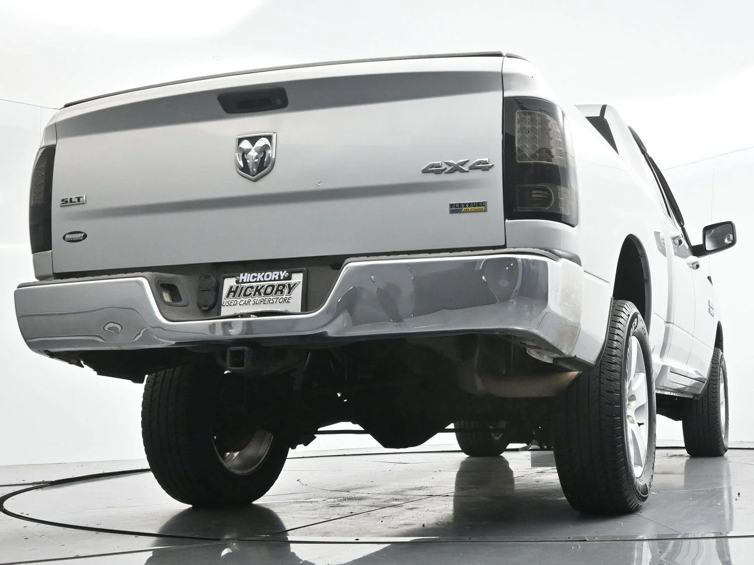 Used 2015 Bright Silver Metallic Clearcoat Ram SLT image 43