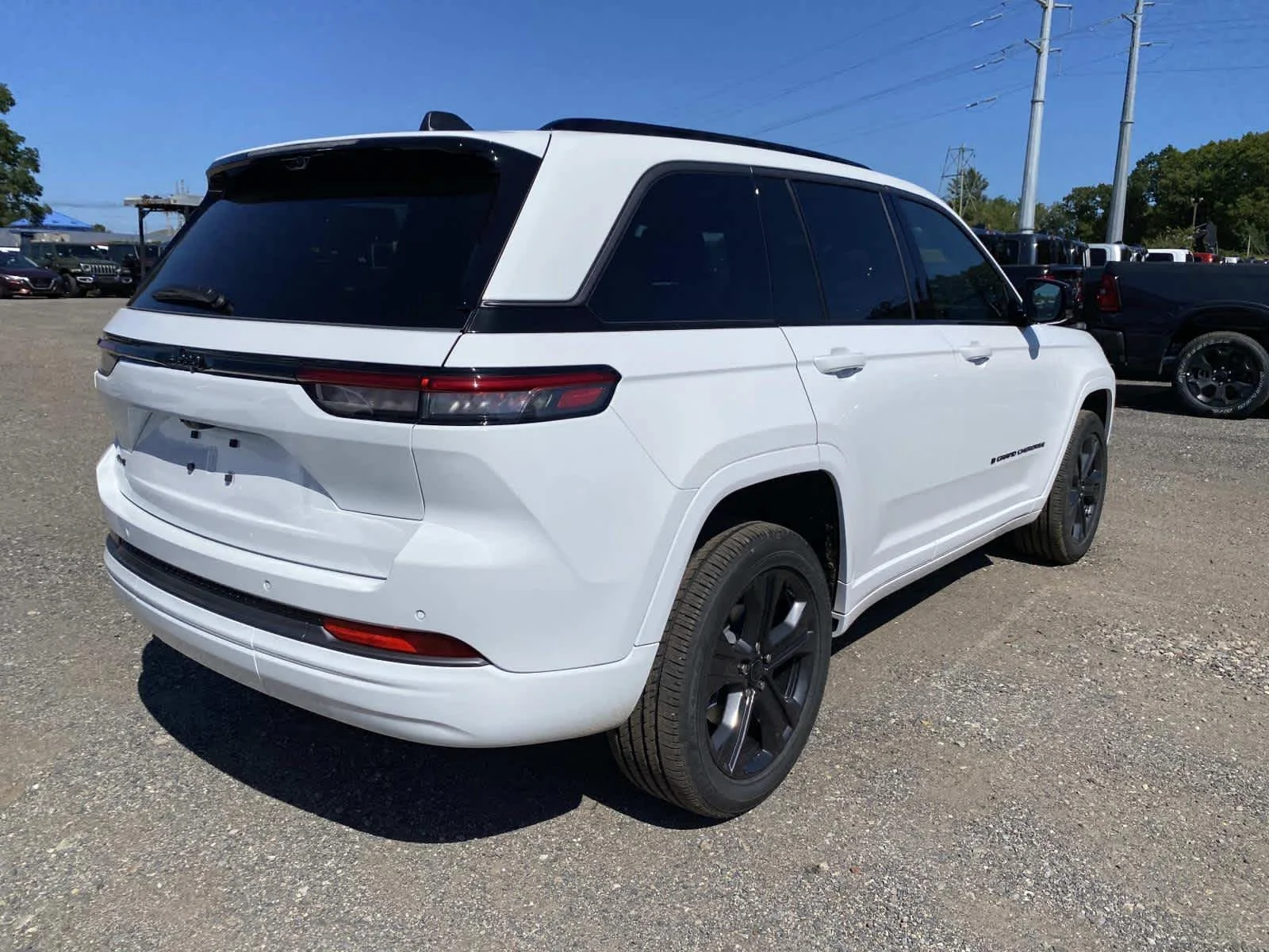 New 2027 Bright White Clearcoat Jeep Limited Reserve image 3