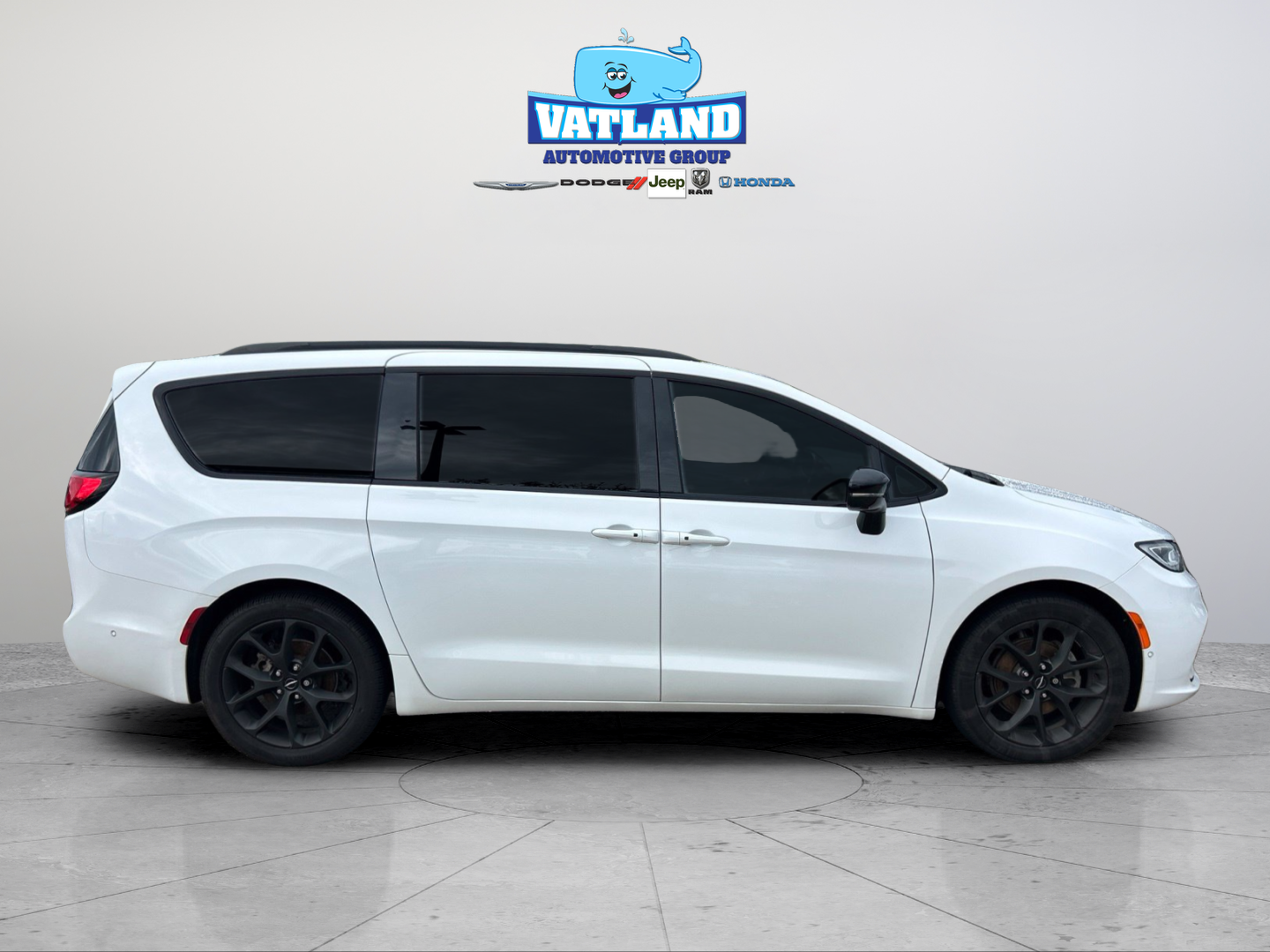 Certified Used 2024 White Chrysler Limited image 6