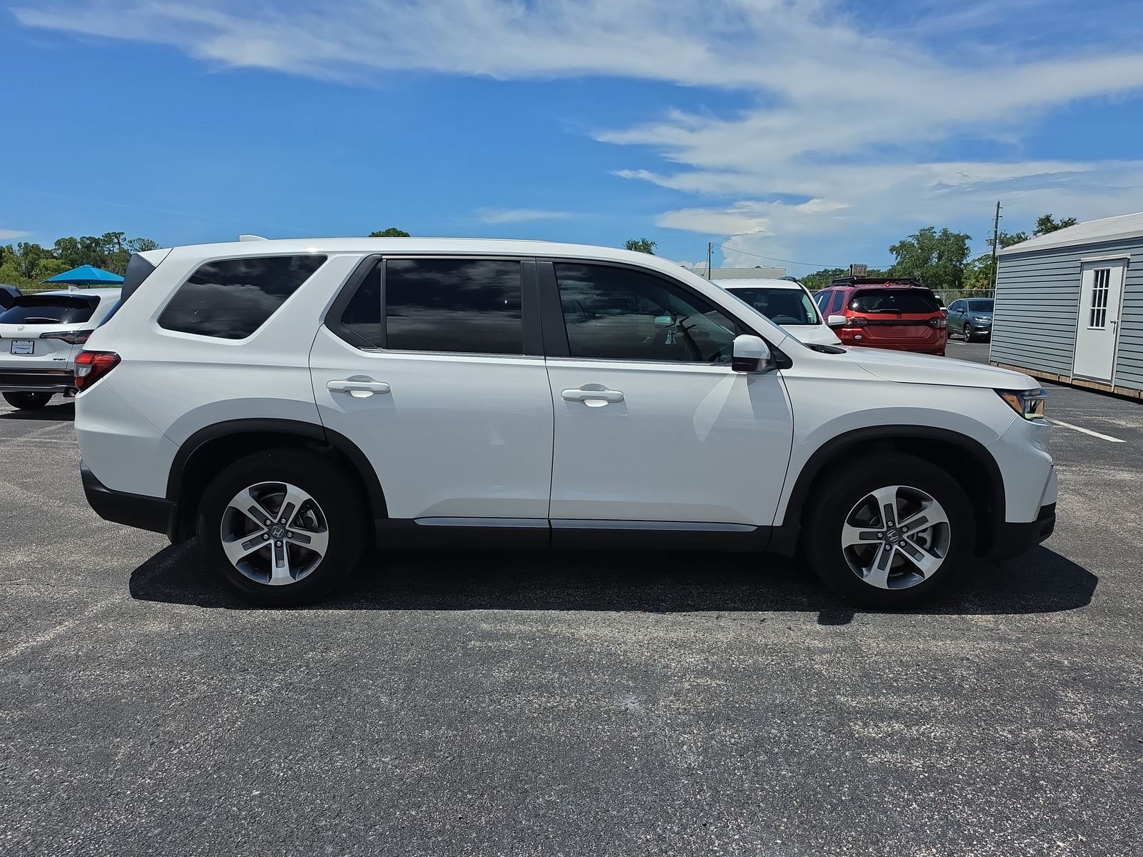 Used 2025 Platinum White Pearl Honda EX-L image 2