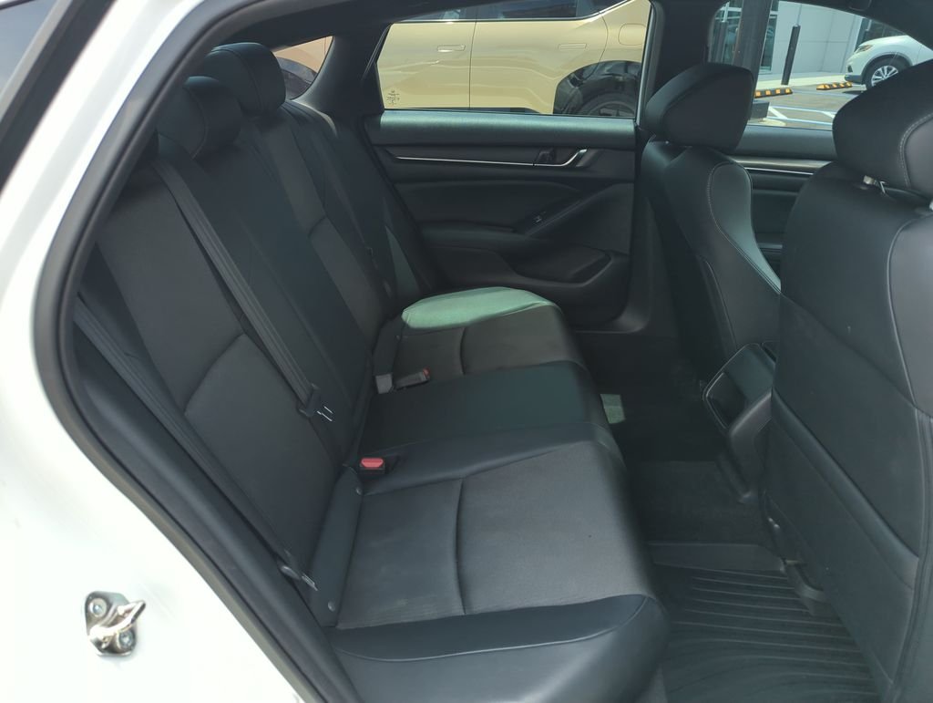 Used 2018  Honda Sport image 31