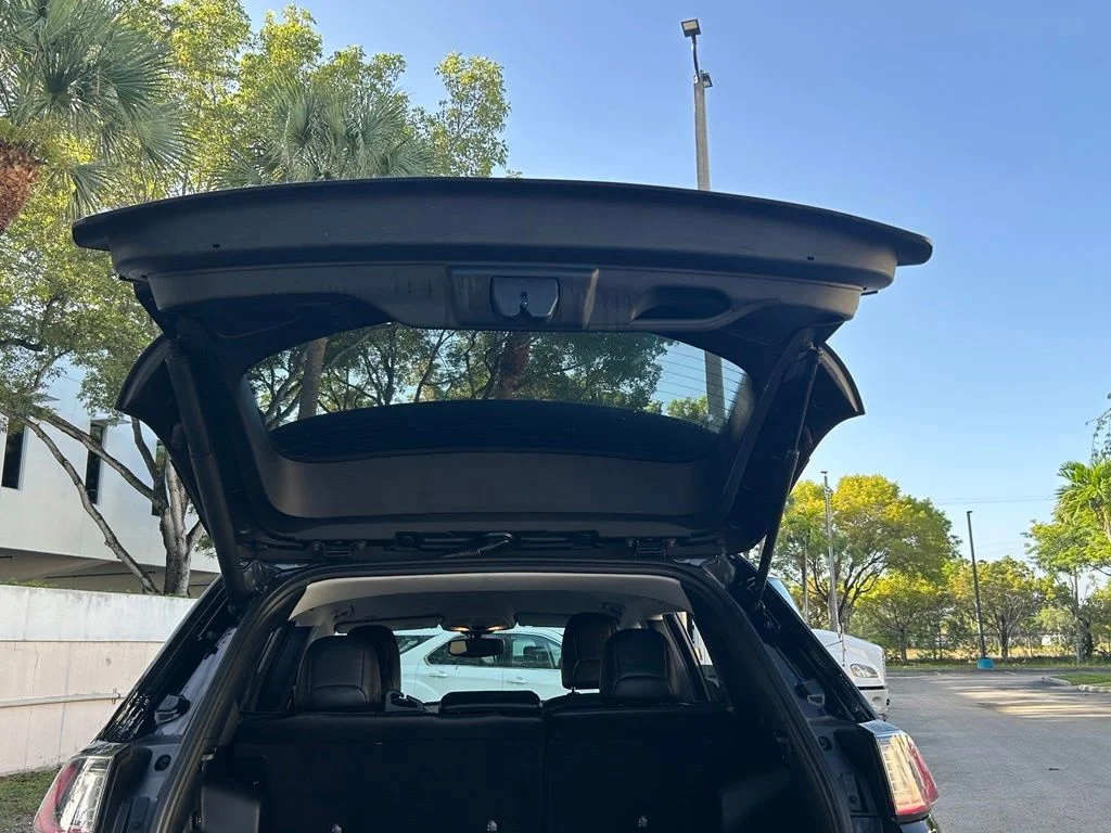 Used 2019 Black Jeep Limited image 35