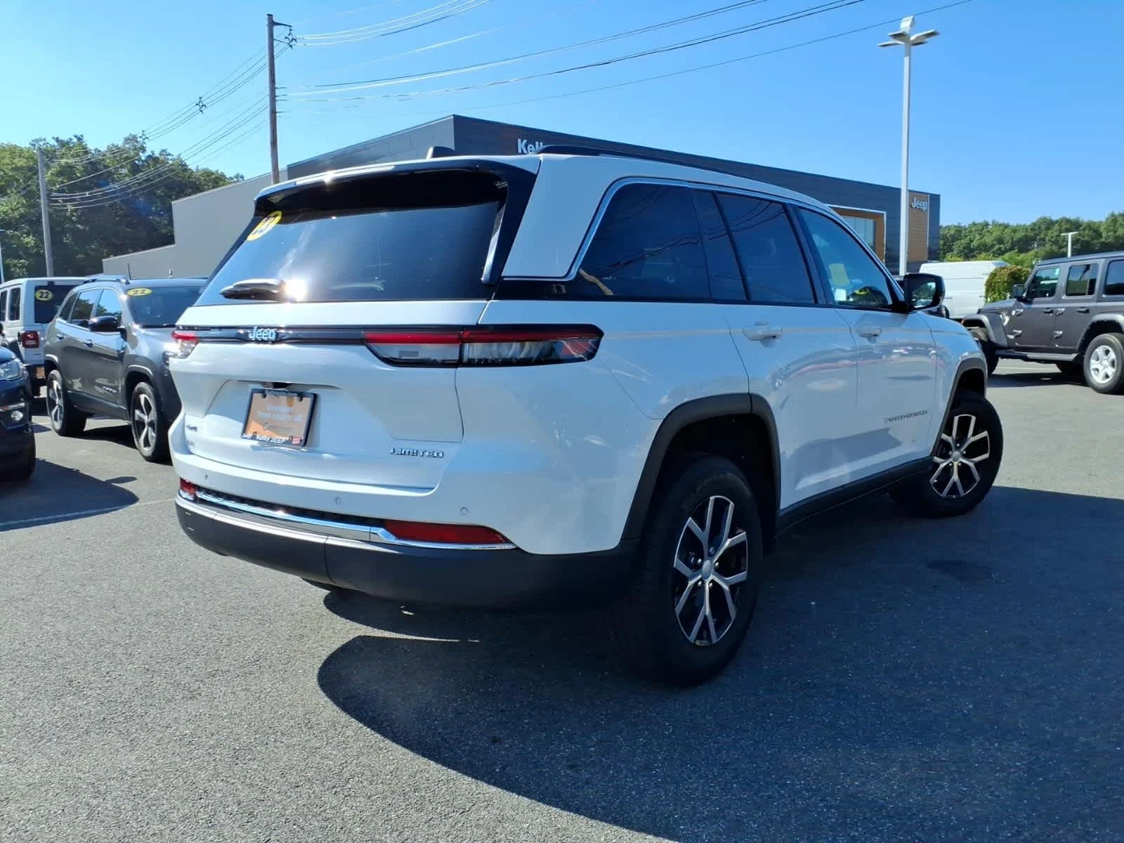 Certified Used 2023 Bright White Clearcoat Jeep Limited image 7