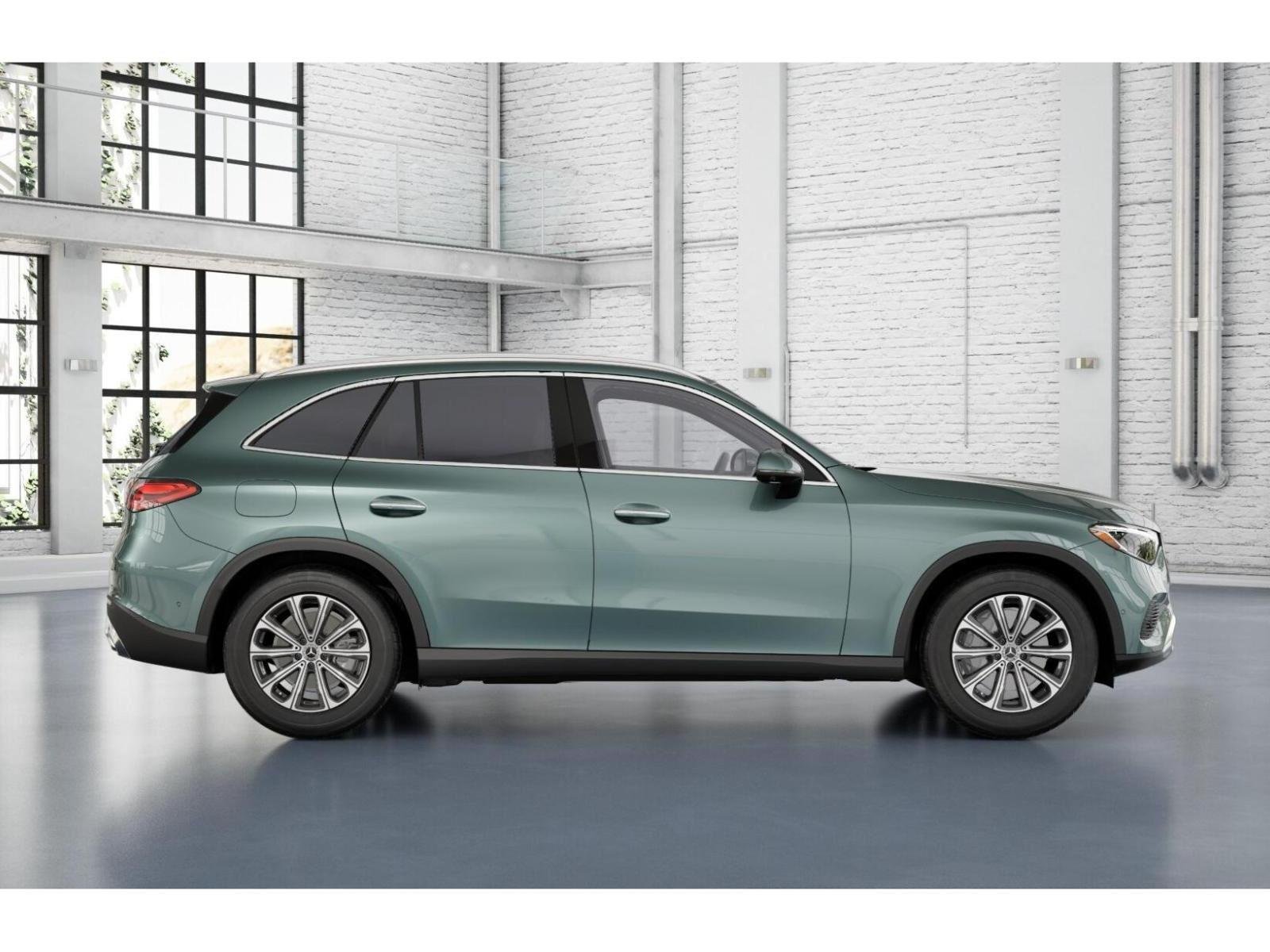 New 2026 Verde Silver Metallic Mercedes-Benz GLC 300 image 3