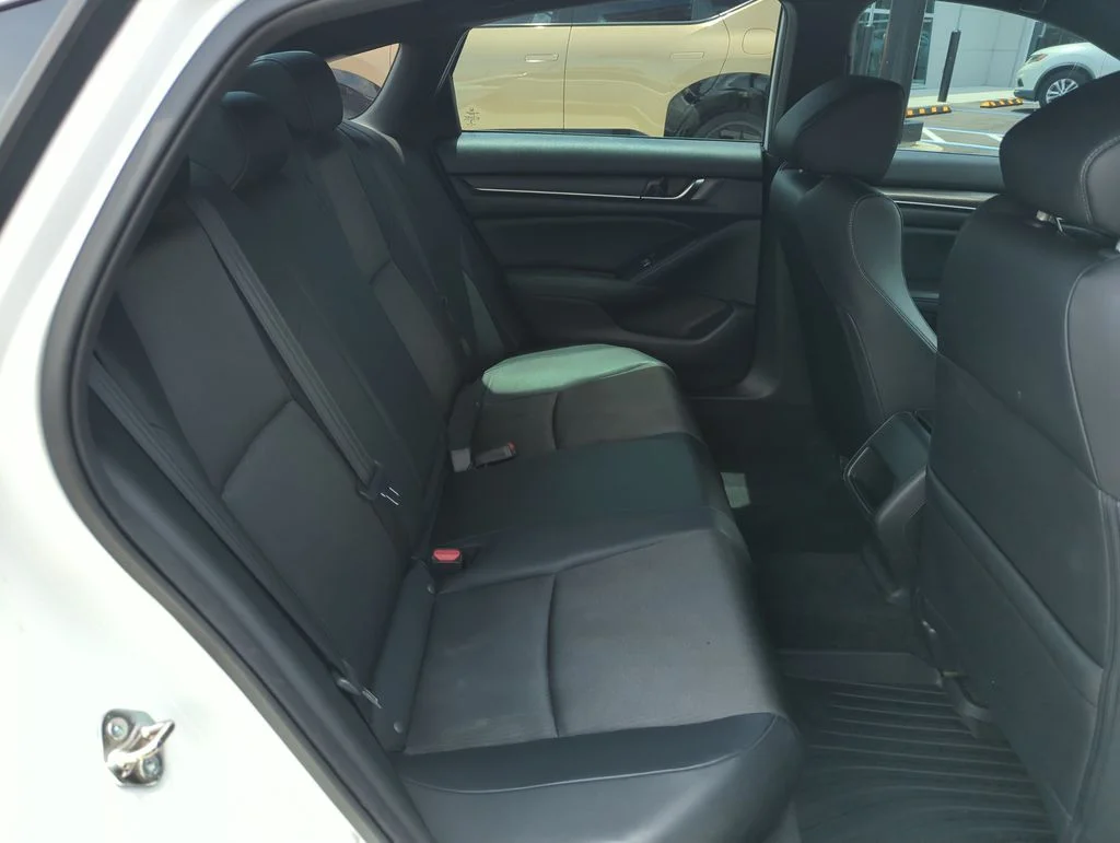 Used 2018  Honda Sport image 31
