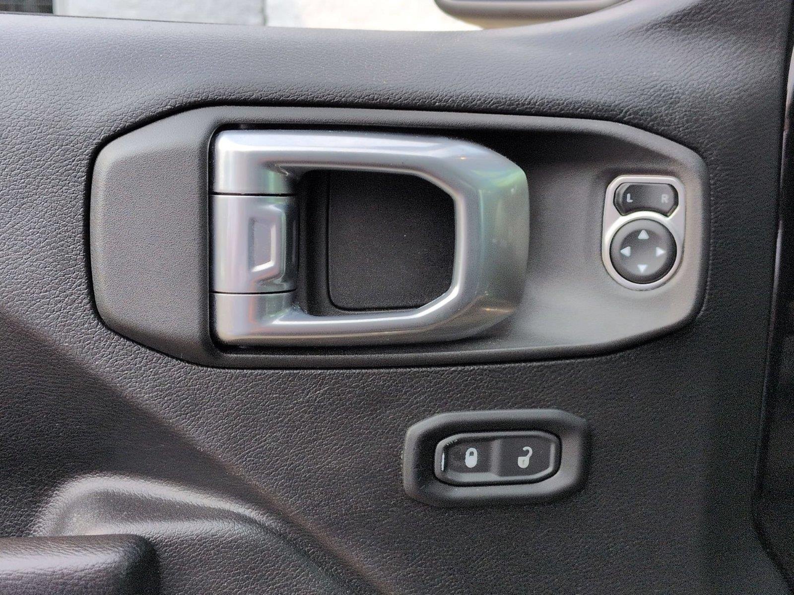 Used 2023 Black Clearcoat Jeep Sport S image 16