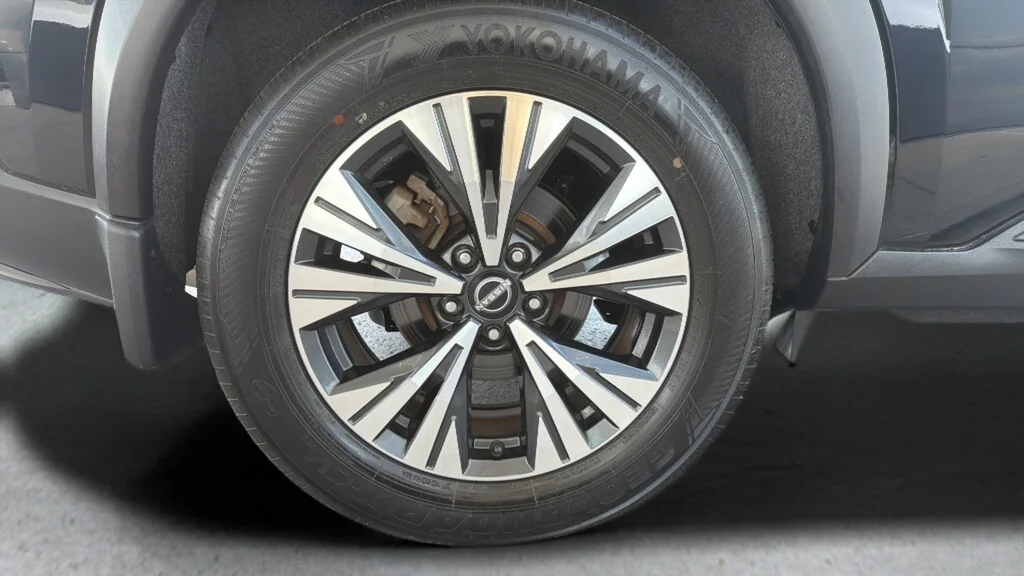 Used 2023 Super Black Nissan SV image 24